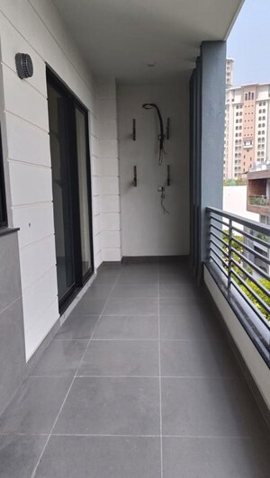Balcony in 3.5 BHK Builder Floor at DLF City Phase IV, Dlf Phase iv – for Rent