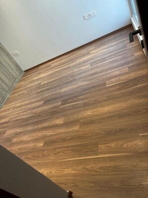 Room in 3 BHK Apartment at Conscient Hines Elevate, Sector 59 – for Rent