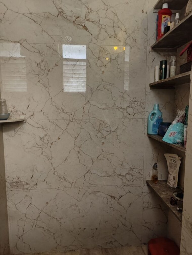 Bathroom, mahagun-mansion-i-and-ii 2 Bedroom 1250 Sq.Ft. Apartment In Vaibhav Khand Ghaziabad 10228468