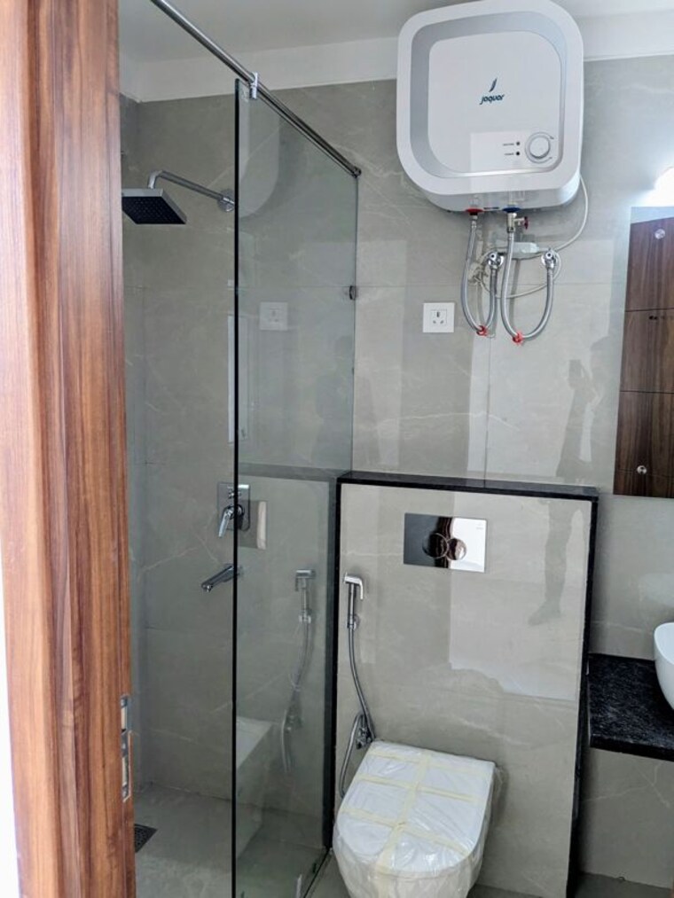 Bathroom, pareena-coban-residences 4 Bedroom 2425 Sq.Ft. Apartment In Sector 99a Gurgaon 10228602