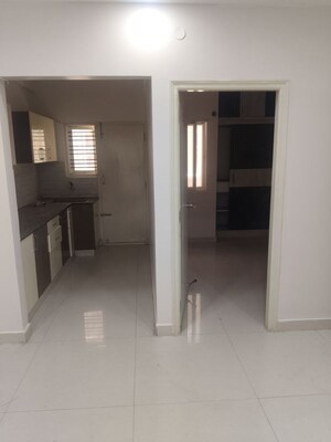 Room in 1 BHK Apartment at Sri Sai Residency Kadubeesanahalli, Kadubeesanahalli – for Rent