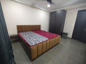 Bedroom in 2 BHK Builder Floor at Dlf Phase V – for Rent