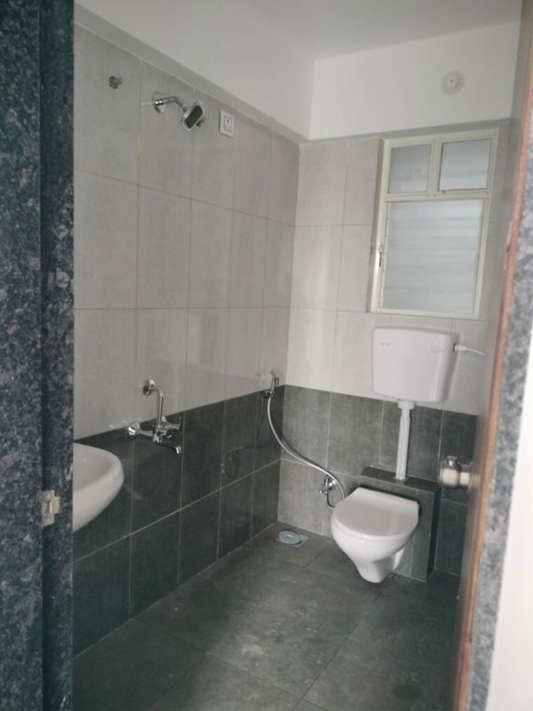 Bathroom, dhanashree-anand 2 Bedroom 1100 Sq.Ft. Apartment In Handewadi Pune 10209036