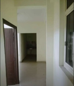 Room in 2 BHK Apartment at Husainganj – for Rent