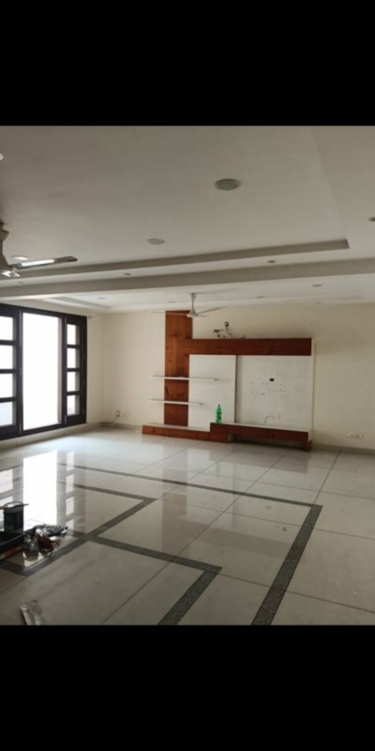 Kitchen, sector 8 5 Bedroom 9000 Sq.Ft. Builder Floor In Sector 8 Chandigarh 10228641