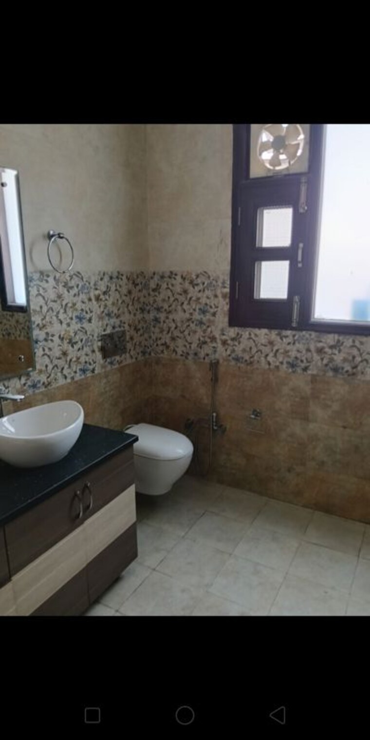 Living Room, sector 8 5 Bedroom 9000 Sq.Ft. Builder Floor In Sector 8 Chandigarh 10228641