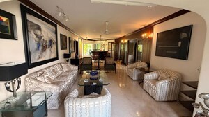 4 BHK Apartment For Rent in Juhu