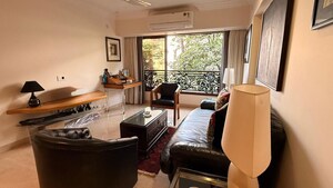 Dining area in 4 BHK Apartment at Juhu – for Rent