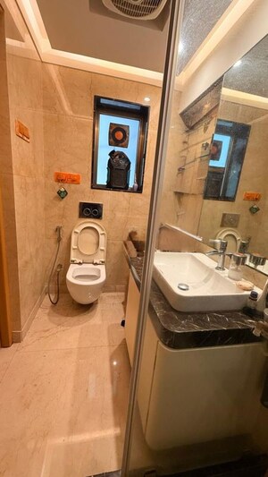 Bathroom in 4 BHK Apartment at Juhu – for Rent
