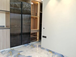 Room in 2 BHK Builder Floor at Amar Colony – for Rent