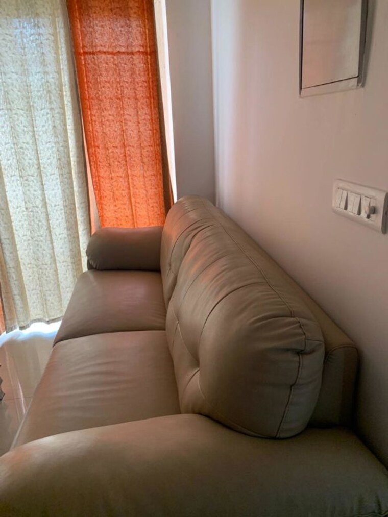 Living Room, nimbus-the-hyde-park 3 Bedroom 1550 Sq.Ft. Apartment In Sector 78 Noida 10228725