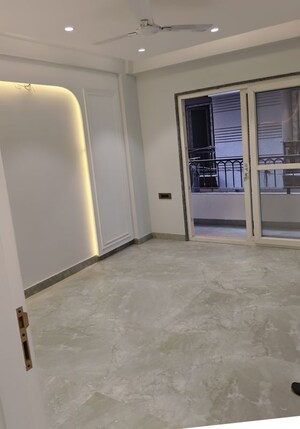 Room in 4 BHK Builder Floor at Chattarpur – for Sale