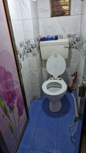 Bathroom in 1 BHK Villa at Chembur Colony – for Rent