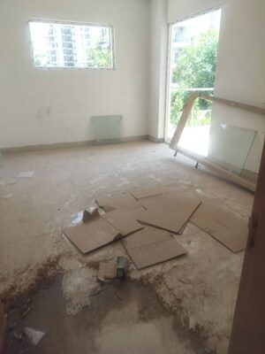 Bathroom in 4 BHK Builder Floor at SS Linden, Sector 84 – for Rent