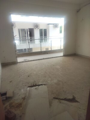 Room in 4 BHK Builder Floor at SS Linden, Sector 84 – for Rent