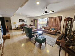 4 BHK + Servant Room Apartment For Rent in Bandra West