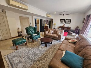 Living Room in 4 BHK Apartment at Bandra West – for Rent