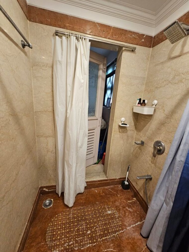 Bathroom, bandra west 4 Bedroom 2500 Sq.Ft. Apartment In Bandra West Mumbai 10228796