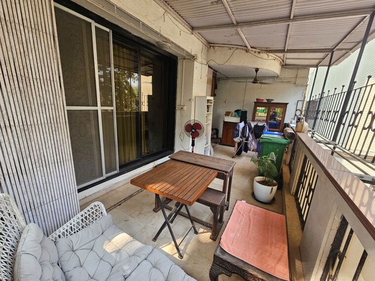 Team Area, bandra west 4 Bedroom 2500 Sq.Ft. Apartment In Bandra West Mumbai 10228796