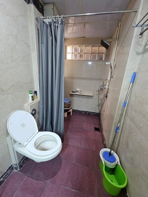 Bathroom in 4 BHK Apartment at Bandra West – for Rent
