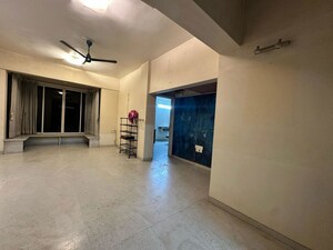 Room in 2 BHK Apartment at Koregaon Park – for Rent