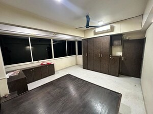 Room in 2 BHK Apartment at Koregaon Park – for Rent