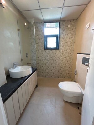 Bathroom in 3 BHK Builder Floor at Signature Global City 63A, Sector 63a – for Sale