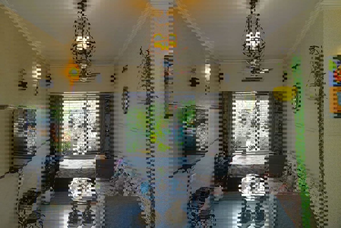 2 BHK 780 Sq.Ft. Apartment in Silver Palms Santacruz West