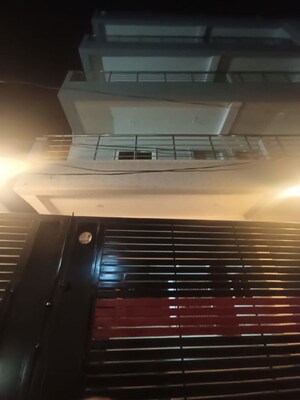 Furnished Amenities in 2 BHK Apartment at Pandra – for Rent