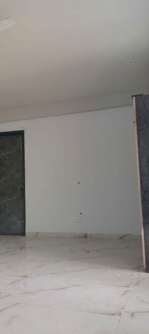 Room in 2 BHK Independent House at Sector 31 – for Rent