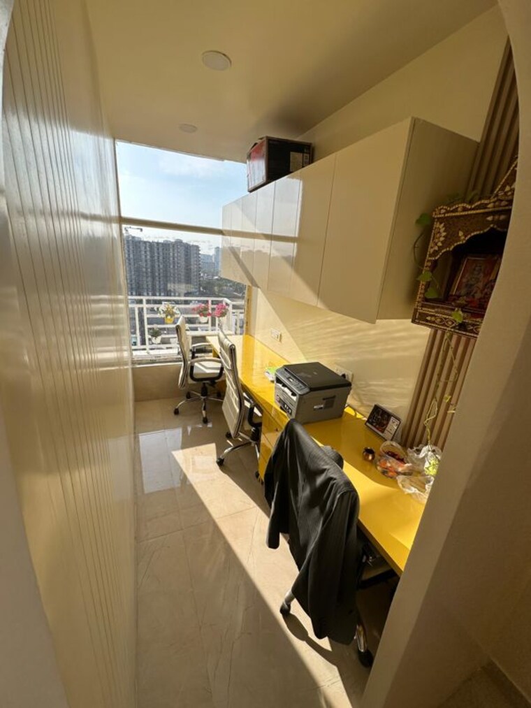 Team Area, ss-omnia Commercial Office Space 560 Sq.Ft. In Sector 86 Gurgaon 10187232