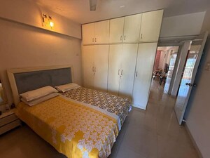 Bedroom in 2 BHK Apartment at Hashu Niwas, Bandra West – for Rent