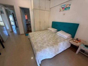 Bedroom in 2 BHK Apartment at Hashu Niwas, Bandra West – for Rent
