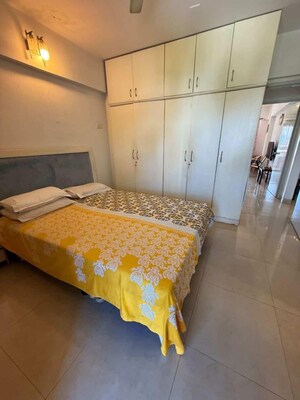 Bedroom in 2 BHK Apartment at Hashu Niwas, Bandra West – for Rent