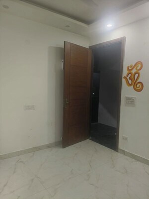 1 BHK Builder Floor For Rent in Saket
