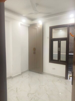 Room in 1 BHK Builder Floor at Saket – for Rent