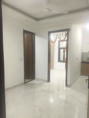 Room in 1 BHK Builder Floor at Saket – for Rent