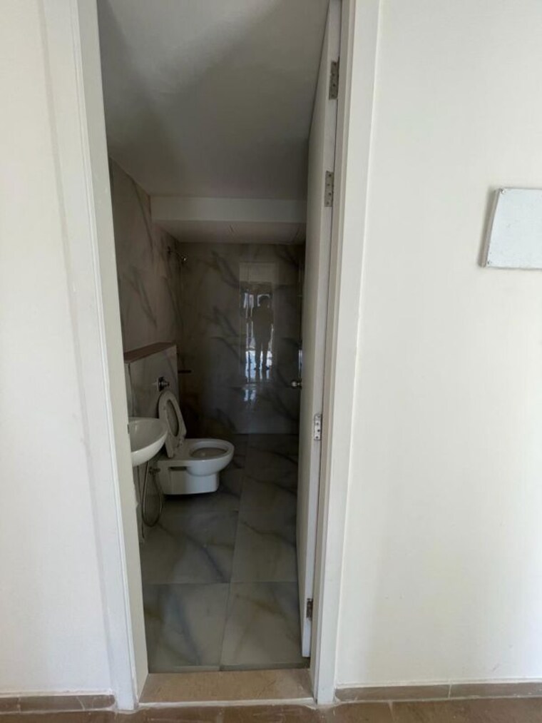 Bathroom, runwal-bliss 2 Bedroom 815 Sq.Ft. Apartment In Kanjurmarg East Mumbai 10228887