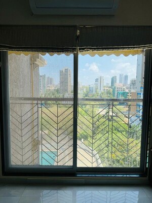 Room in 2 BHK Apartment at Yash Orion, Goregaon East – for Rent