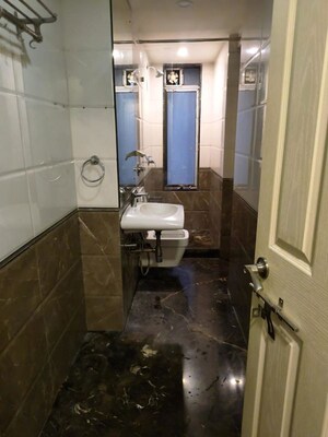 Attached Bathroom in 3 BHK Apartment at Andheri West – for Rent