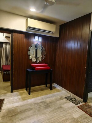 Bedroom in 3 BHK Apartment at Andheri West – for Rent
