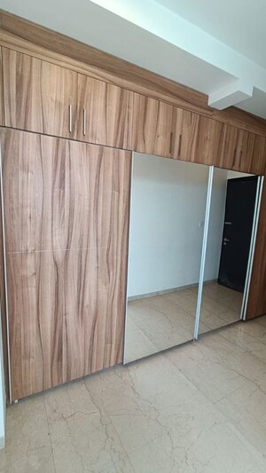 Furnished Amenities in 3 BHK Apartment at Oberoi Realty Esquire, Goregaon East – for Rent