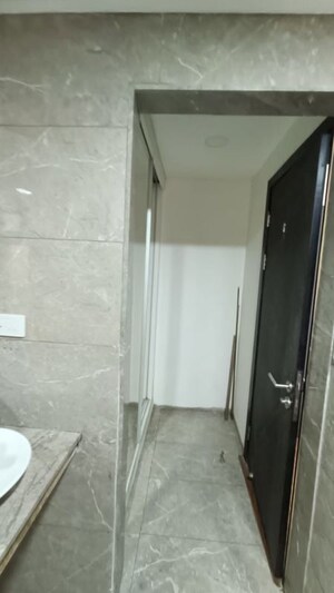 Bathroom in 3 BHK Apartment at Oberoi Realty Esquire, Goregaon East – for Rent