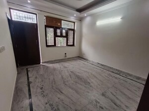 Room in 4 BHK Builder Floor at Sector 23a – for Sale