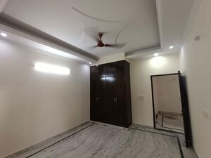 Room in 4 BHK Builder Floor at Sector 23a – for Sale