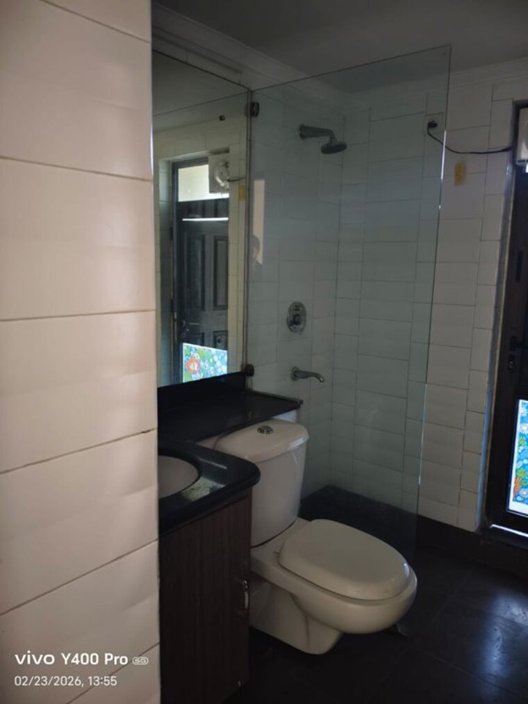 Bathroom, unitech-fresco 3 Bedroom 1629 Sq.Ft. Apartment In Sector 50 Gurgaon 10228970