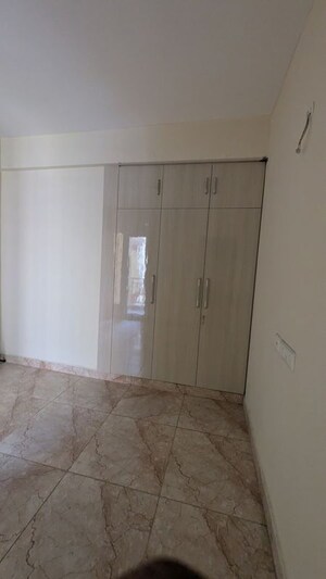 Room in 2 BHK Apartment at Rise Organic Homes, Mahurali – for Rent