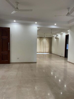 4 BHK Independent House For Rent in Sector 8