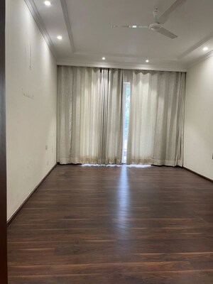 Room in 4 BHK Independent House at Sector 8 – for Rent