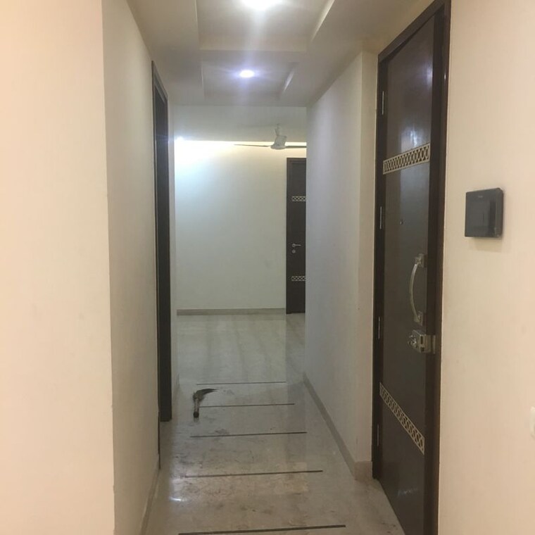 undefined, east of kailash 3 Bedroom 300 Sq.Yd. Builder Floor In East Of Kailash Delhi 10229036